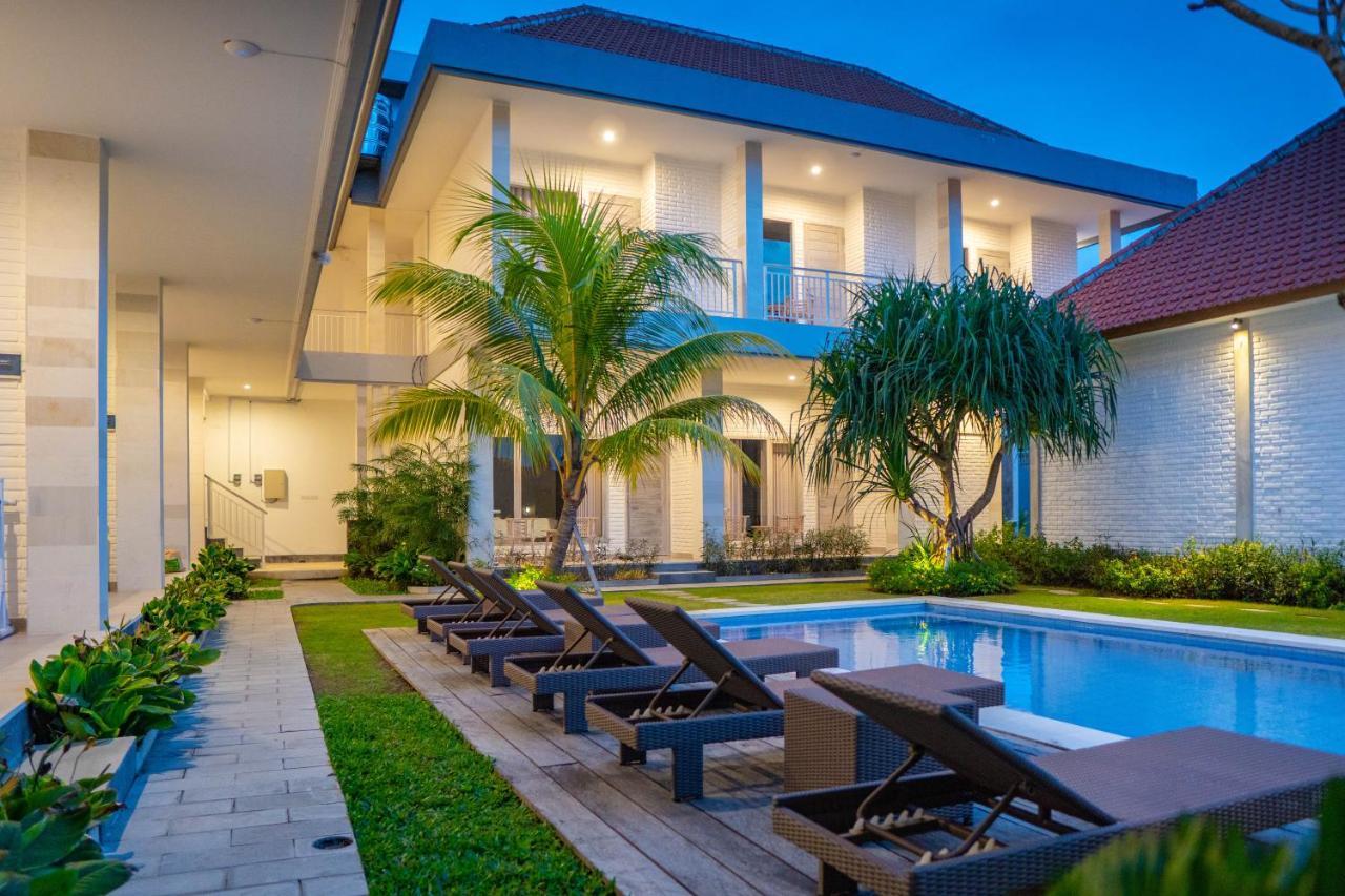 Berawa Dini Guesthouse Canggu Exterior foto